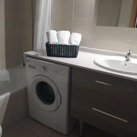 Escaliro Pins Appartement *